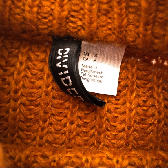 H&M Divided Mock Neck Sweater - Picture 2 of 2